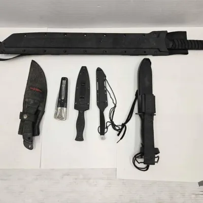 2200 knives and sword