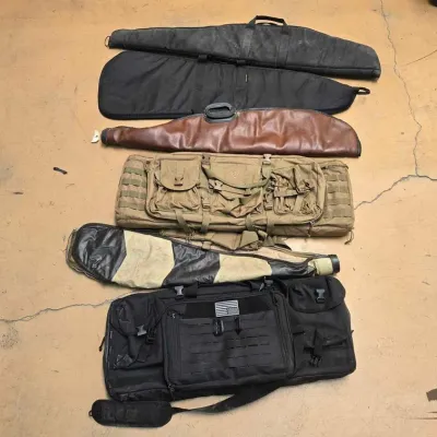 Sale Photo Thumbnail #298: 1820 6 soft shell long rifle cases