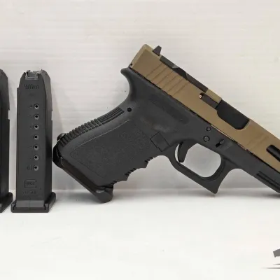 Sale Photo Thumbnail #25: 224 glock 19 gen 3 9mm semi auto pistol