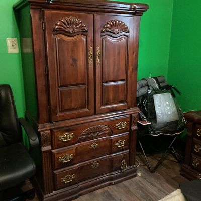 Dressing cabinet