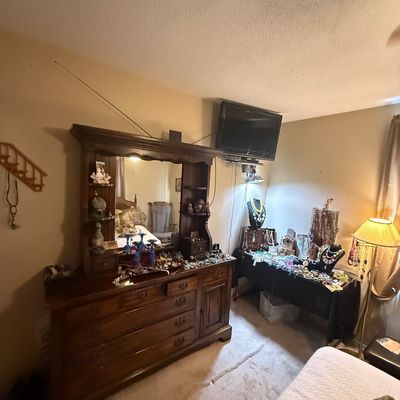 Sale Photo Thumbnail #48