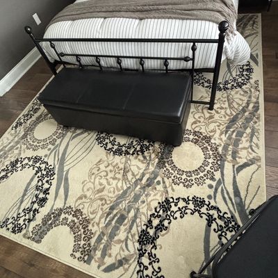 Sale Photo Thumbnail #27: Bench seat 46” long $150
Rug also for sale 