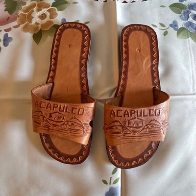 Acapulco Leather Sandals size 4