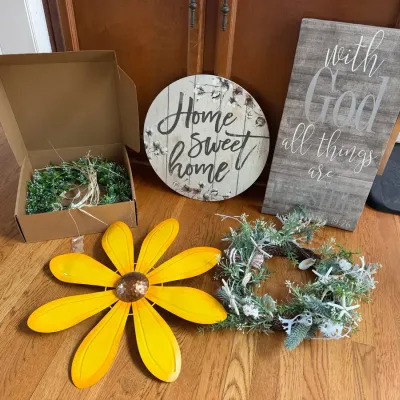 Rustic Farmhouse Home Decor Lot - Wreaths, Signs, & Metal Flower Wall Art (5 Pcs)