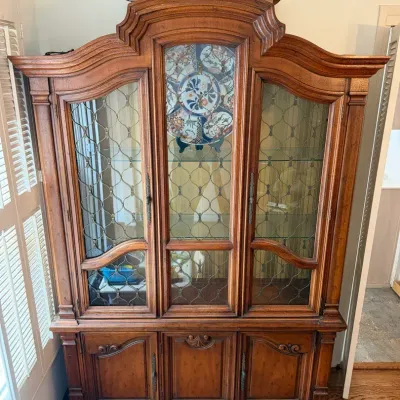 Vintage Drexel Heritage Display Cabinet 