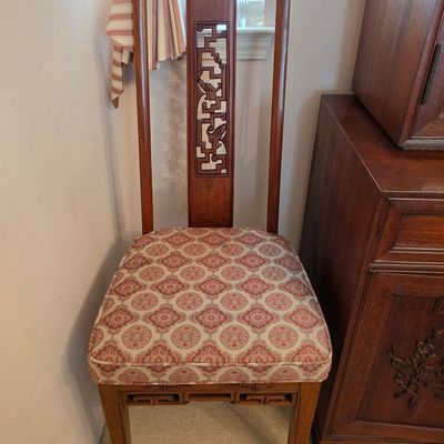 Vintage Century Furniture Chin Hua Collection Asian Chinoiserie Splat Back Dining Chair