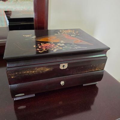 Vintage Japanese Lacquer Musical Jewelry Box with Fan and Chrysanthemum Motif