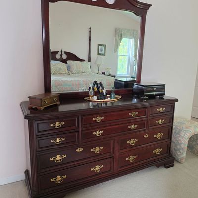 Bassett Furniture Eden House Cherry 10 Drawer Triple Dresser with Mirror