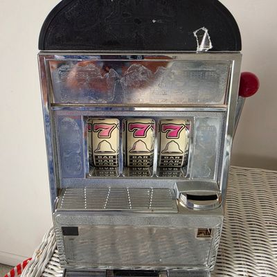 Vintage "777" Mechanical Slot Machine