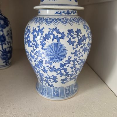Blue and White Porcelain Lotus Pattern Temple Jar