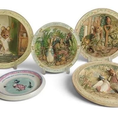 Sale Photo Thumbnail #5: Vintage Beatrix Potter 3D Music Box Plates Set of 5 – Peter Rabbit, Jemima Puddle-Duck & More