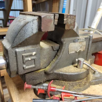 Sale Photo Thumbnail #319: Large Bench Vise 