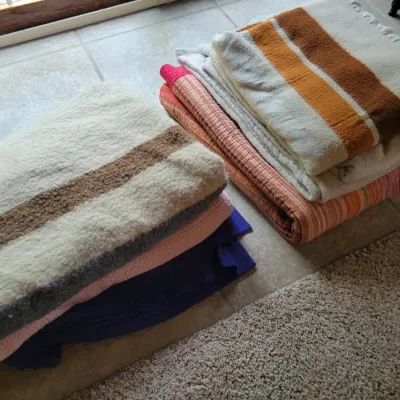 Sale Photo Thumbnail #17: Blankets