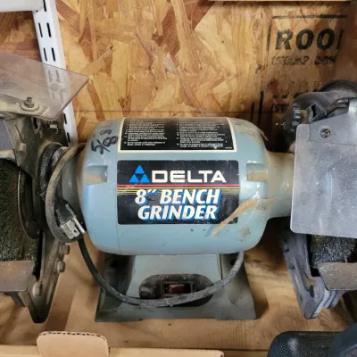 Sale Photo Thumbnail #258: Delta 8" Bench Grinder 