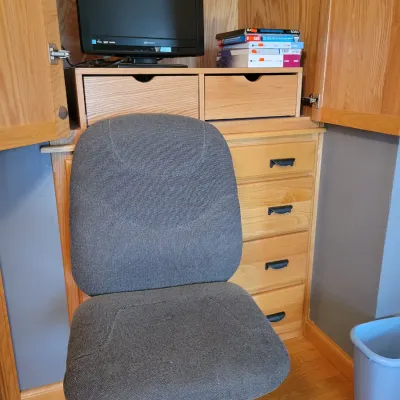 Sale Photo Thumbnail #104: Computer Chair 