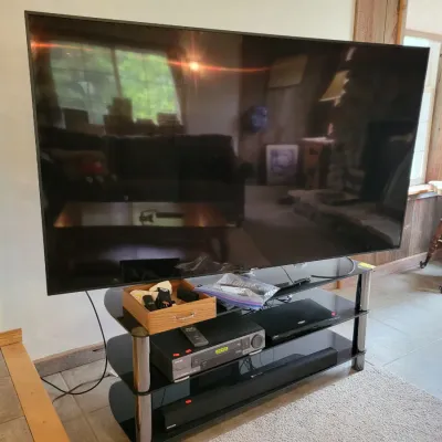 Sale Photo Thumbnail #5: S-O-N-Y TV - 75"