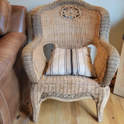 Sale Photo Thumbnail #63: Wicker Chair 