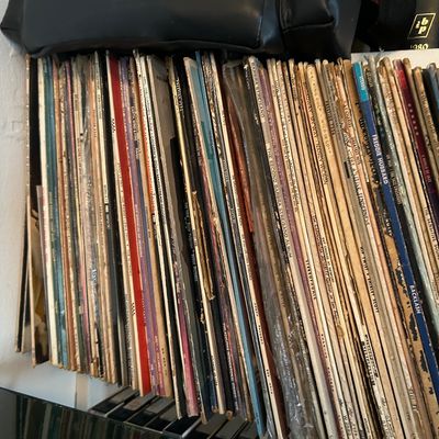 Sale Photo Thumbnail #100