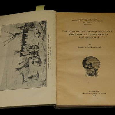 Sale Photo Thumbnail #296: 1922 FISRT EDITION HARDBACK; VILLAGES OF THE ALGONQUIAN SIOUAN AND CADDOAN TRIBES WEST OF THE MISSISSIPPI. 250+ PAGES. 70+ PLATES / PICTURES IMAGES