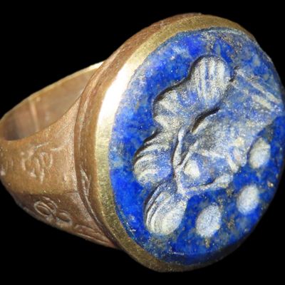 Sale Photo Thumbnail #731: Nice Roman Viking Engraved Intaglio Seal Ring, Bronze with Stone Intaglio Inset.