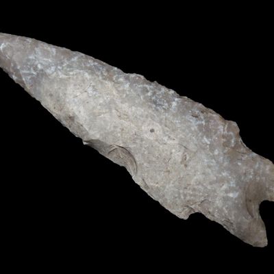 Sale Photo Thumbnail #12: Amazing 4 7/16" Texas Pedernales / Perd Arrowhead. Found in Gilespie County TX. Nice no brianer 2 sided Patina.