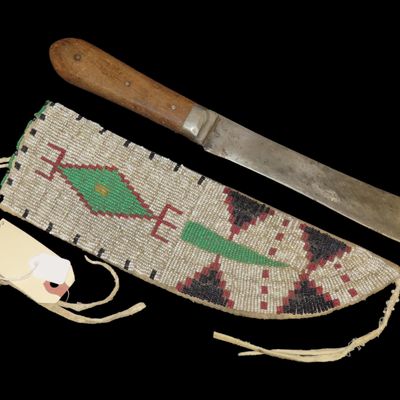 Sale Photo Thumbnail #163: Phenomenal Plains Indian Beaded Knife Sheath /w Original Knife. Historic Native American IndianArtifact. Museum Grade Example. Sinew Sewn beads. Just a great example!