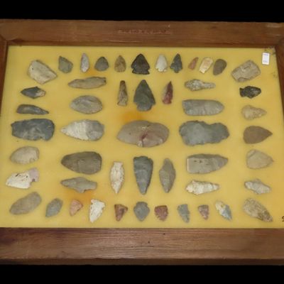 Sale Photo Thumbnail #291: 24" x 18" Frame full of Arrowheads found in Wayne & Hardin County Tennessee by Boyd Cole. Indian Artifact Collection, Knife, Blade, Spear.