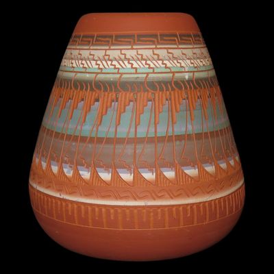 Sale Photo Thumbnail #420: Beautiful Southwest Navajo Indians Pottery Vase / Jar / Bowl. Original Hand Painted / hand Etched Example. Signed on Bottom.