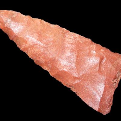 Sale Photo Thumbnail #679: Horse Creek Chert Hamilton Triangle found in Hardin Co. Tennessee. Indian Arrowhead, Artifact