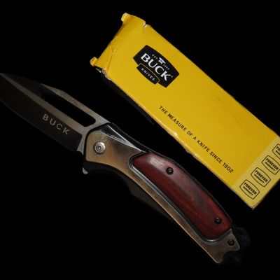 Sale Photo Thumbnail #917: Buck Single Blade Pocket Knife, Hunting Knife. New Condition.