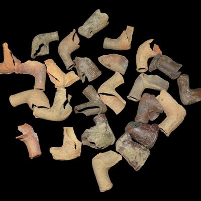 Sale Photo Thumbnail #925: Lot of Trade Pipes found  at the Pamplin Pipe Factory in Virginia, All have some damage.