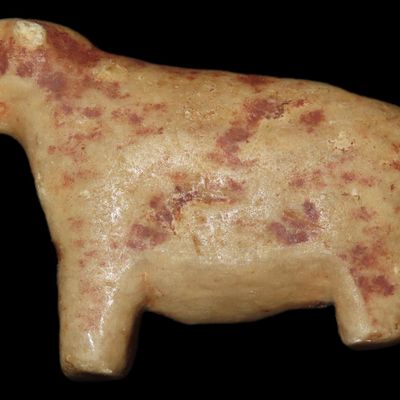 Sale Photo Thumbnail #343: Pre-Columbian Stone Canopa Llama effigy from Peru, Colonial era, Nicely carved details and well patianted example.