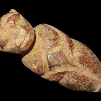 Sale Photo Thumbnail #650: Nice Antique Chinese Hongshan Culture Jade Effigy Pendant, Hand Made Example.