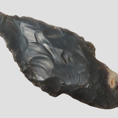 Sale Photo Thumbnail #656: 2 3/8" Sonora Turkeytail found in Hardin Co. Kentucky. Nice colorful example. Indian Arrowhead, Artifact.
