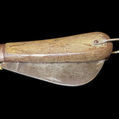 Sale Photo Thumbnail #828: Vintage old Hooked Bill Pocket Knife. Klein & Sons, Chicago.