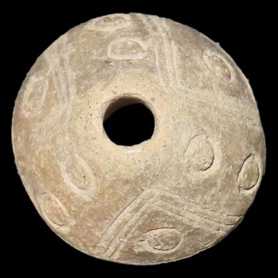 Sale Photo Thumbnail #435: Pre-Columbian UFO Effigy Bead, Mexico.