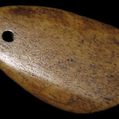 Sale Photo Thumbnail #214: Nice Bone Pendant found in South Dakota. Mandan Culture.