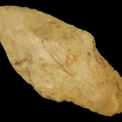 Sale Photo Thumbnail #458: 2 1/8" Woodland Adena found in Greene County Illinois. Indian Arrowhead, Artifact.