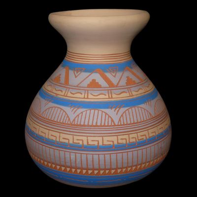 Sale Photo Thumbnail #316: Beautiful Southwest Navajo Indians Pottery Vase / Jar / Bowl. Original Hand Painted / hand Etched Example. Signed on Bottom.