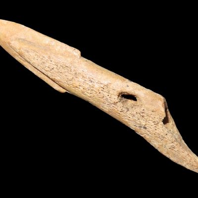 Sale Photo Thumbnail #30: Oustanding Alaskan Harpoon, highly polished with great form. Found along the Bearing Straight in Alaska.