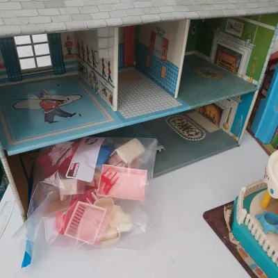 Sale Photo Thumbnail #18: 1950's metal doll house with furniture