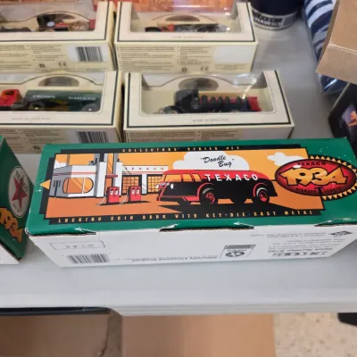 Sale Photo Thumbnail #555