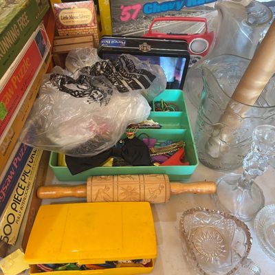 Estate sale photo