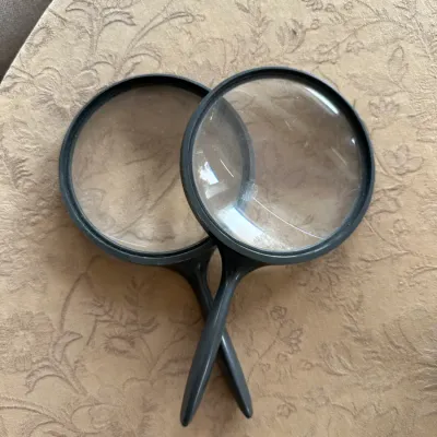 Handheld Magnifying Glasses (2)