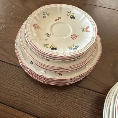 Villeroy & Boch 'Petite Fleur' Dinnerware Service (large)