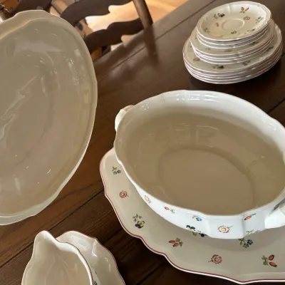 Villeroy & Boch 'Petite Fleur' Dinnerware Service (large)