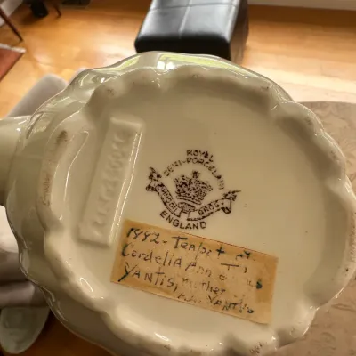 Johnson Bros White Porcelain Teapot (Yantis family heirloom)