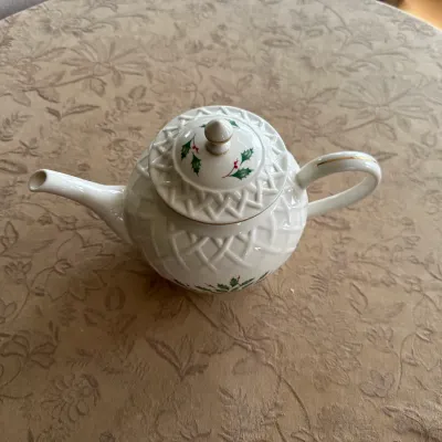 Lenox 'Holiday' Teapot