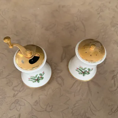 Lenox 'Holiday' Salt Shaker & Pepper Mill Set