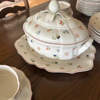Villeroy & Boch 'Petite Fleur' Dinnerware Service (large)